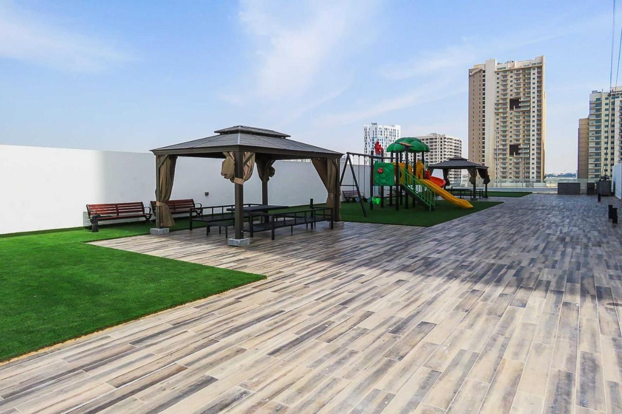 Oyo 860 Studio Apartment, Maya Tower 4, Jumeirah Village Triangle 두바이 외부 사진